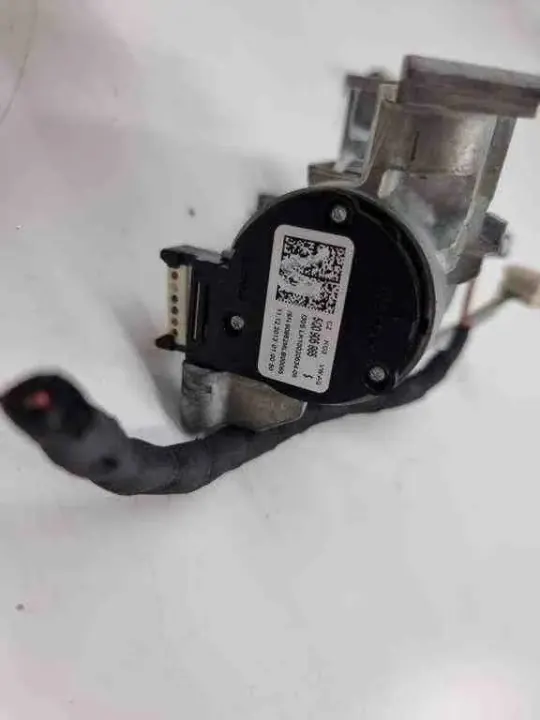Interruptor de encendido OEM 5Q0905865 Skoda Octavia III image 4