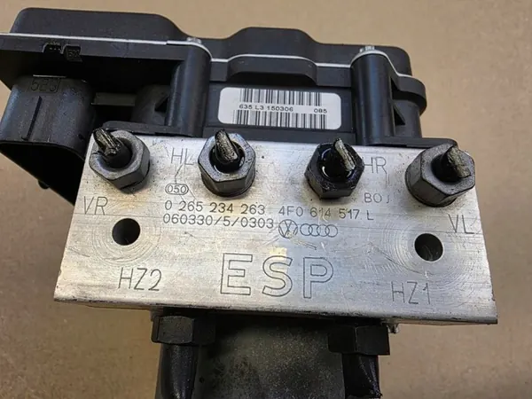 Pompe ABS OEM 4F0910517L pour Audi A6 C6 Quattro image 3