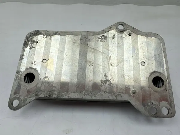 Volkswagen Golf VIII 2021 Öljynjäähdytin image 5