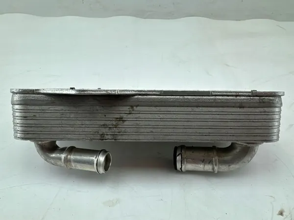 Volkswagen Golf VIII 2021 Öljynjäähdytin image 7