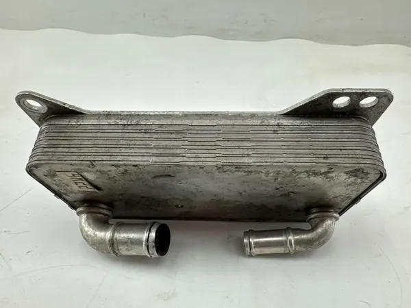 Volkswagen Golf VIII 2021 Öljynjäähdytin image 9