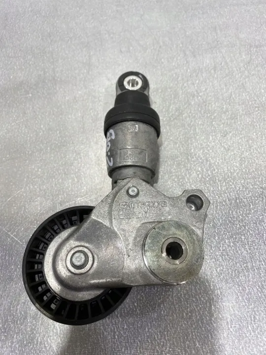 Tensor de correa alternador OEM F56989710 para Mazda CX-3 image 2