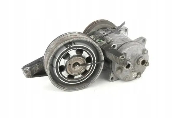 Compressor Iveco usado OEM 102125 image 4