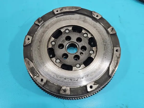 Kaksoismassaväkäri Opel Mokka A 1.4 T image 8