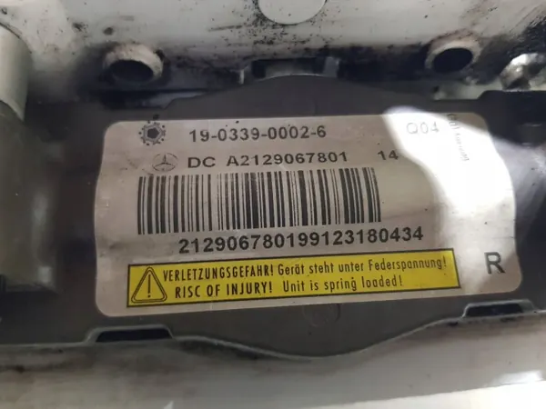 Höger motorhuveskarv OEM 19033900026AA Mercedes W212 image 6