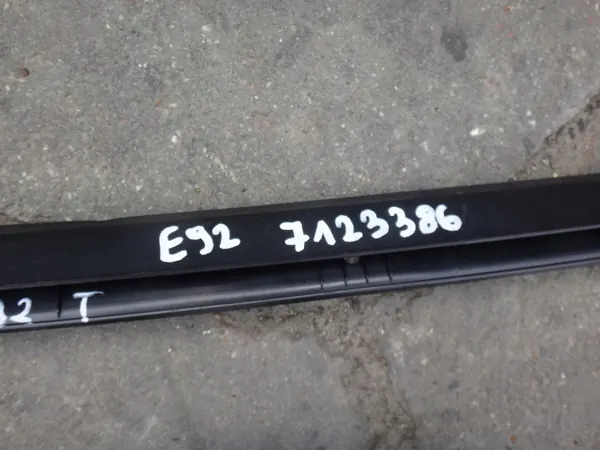 Couvercle Plastique Poutre Arrière OEM 7123386 BMW E90/E92 image 3