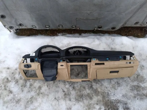 BMW E90/E91 Armaturenbrett OEM Wrakowisko-28043- Hell image 2