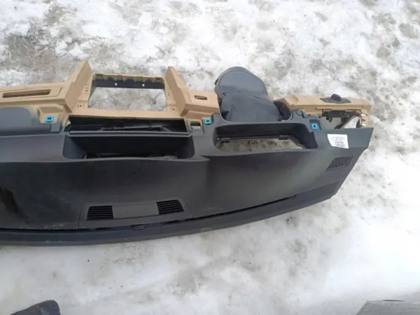 BMW E90/E91 Armaturenbrett OEM Wrakowisko-28043- Hell image 8