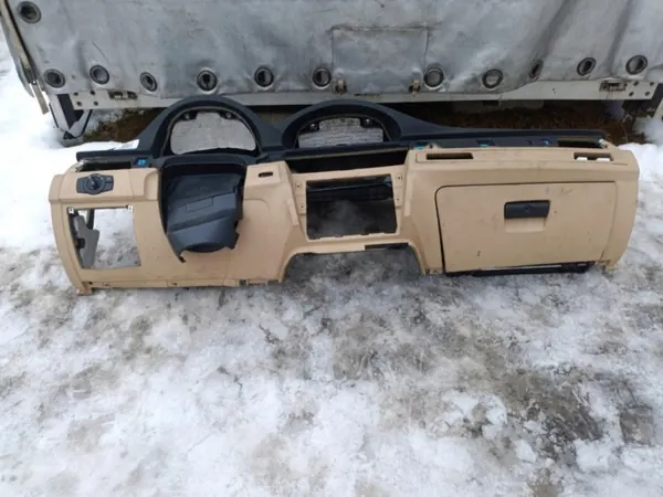 BMW E90/E91 Armaturenbrett OEM Wrakowisko-28043- Hell image 9
