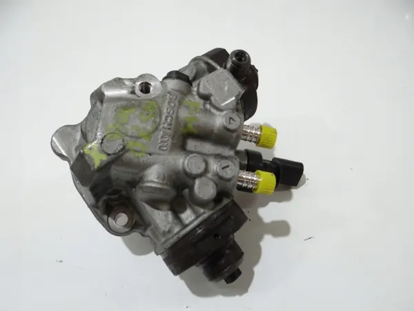 BMW 6 F13 3.0D Bränslepump OEM 7823470 - Begagnad image 2