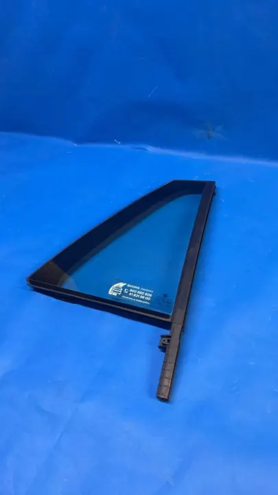 Vidrio Decorativo Trasero Derecho OEM 6V9845214 - Skoda Fabia image 7