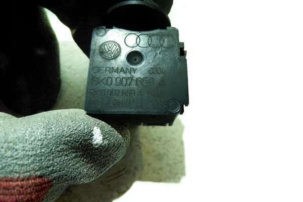 Luftkvalitetssensor VW TOUAREG 4.2L diesel image 3