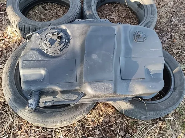 Réservoir de carburant Mitsubishi Lancer Evolution X image 4