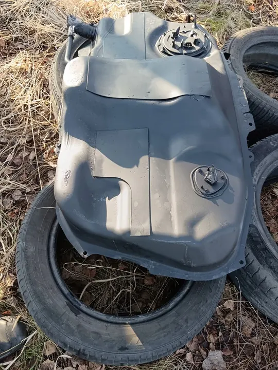 Réservoir de carburant Mitsubishi Lancer Evolution X image 9