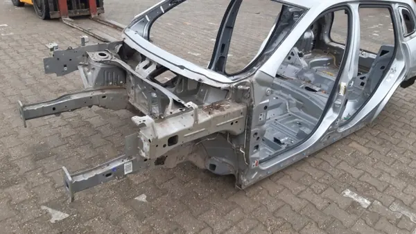 Jeep Cherokee KL vänster framskärm OEM ACM10099 image 2