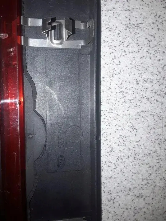 Jarrulamppu BMW 3 Touring E36 OEM 8362372 - Käytetty image 3