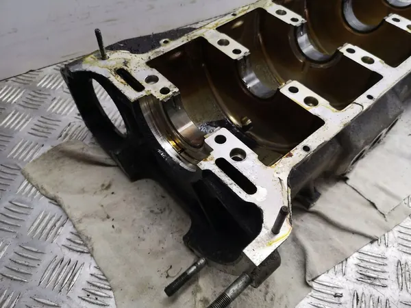 Maserati Quattroporte 2004 Vevhusfäste image 3