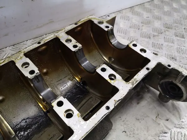 Maserati Quattroporte 2004 Vevhusfäste image 4