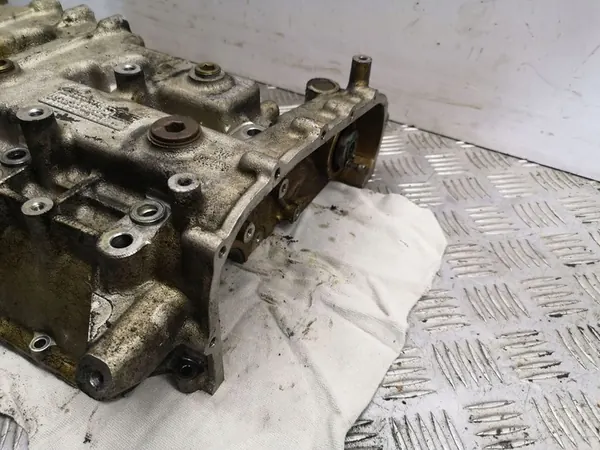 Maserati Quattroporte 2004 Vevhusfäste image 6