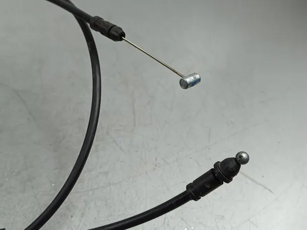 Cabo do capô KIA Sorento IV 2022 FOB53319 image 2