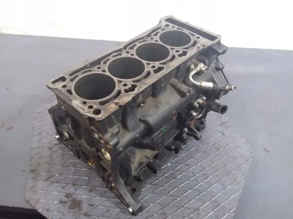AUDI A4 B8 1.8 TFSI Motorblock OEM 06H103021L image 3