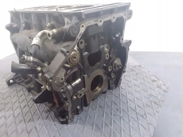 AUDI A4 B8 1.8 TFSI Motorblock OEM 06H103021L image 5