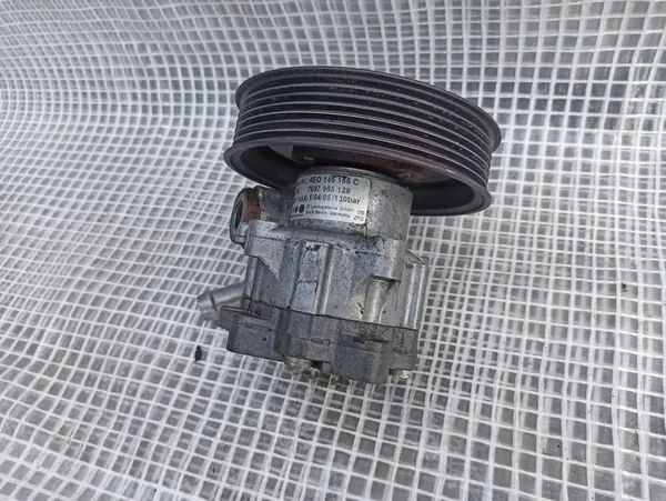 Bomba hidráulica Audi OE 4E0145156C image 2