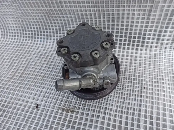 Bomba hidráulica Audi OE 4E0145156C image 3