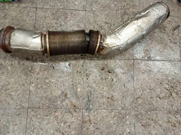 OEM A9614902450 Avgasrör för Mercedes Actros MP5 image 7