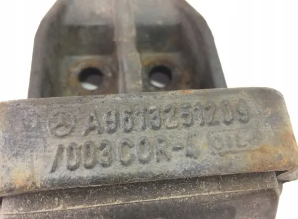 OEM 9613251209 Mercedes-Benz Aandrijfasbuffer image 3