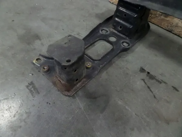 MINI COOPER R56 R57 Etupuskuri Tuki image 5