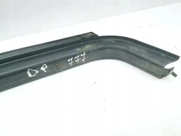 Guide de vitre Chrysler Grand Voyager OEM AMD151952 image 3