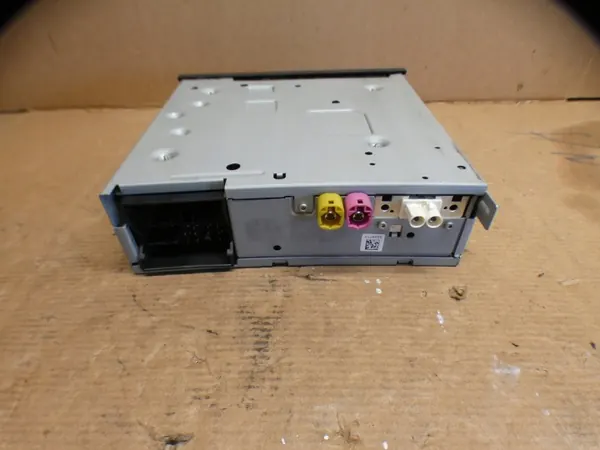 Lector Radio Navi VW Passat B8 Golf VII OEM 3Q0035819C image 4