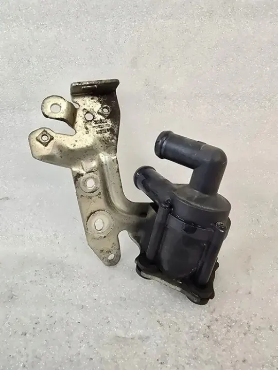 Moteur de circulation d'eau OEM 31686005 pour Volvo XC90 image 2
