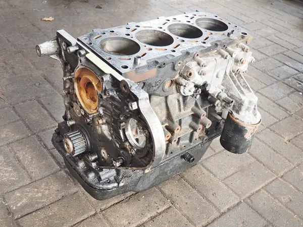 Bloc moteur complet Kia Carnival 2.9 CRDI image 2