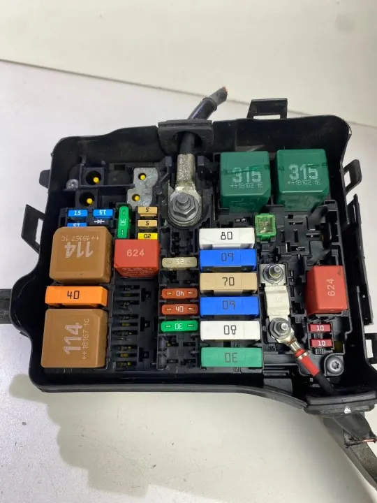 Caja de fusibles BSM OEM 9804848480 Peugeot 208 I image 3