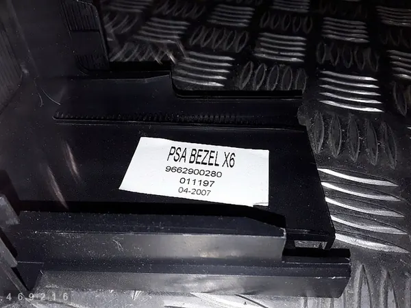 Cadre de changement de vitesse Citroen C6 2006 image 4