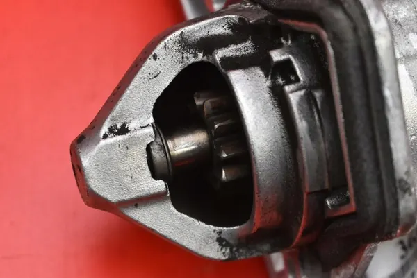 Motor de arranque Dacia Duster 1.6 16V 114 CV OEM 233001903R image 8