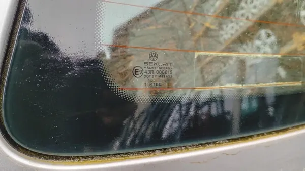 Vidro traseiro porta-bagagens VOLVOMAR-136814 para VW Polo III image 3