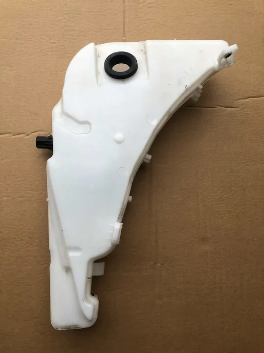 Audi A7 2010-2018 Pyyhkijännestepullot 4G8955451J image 2