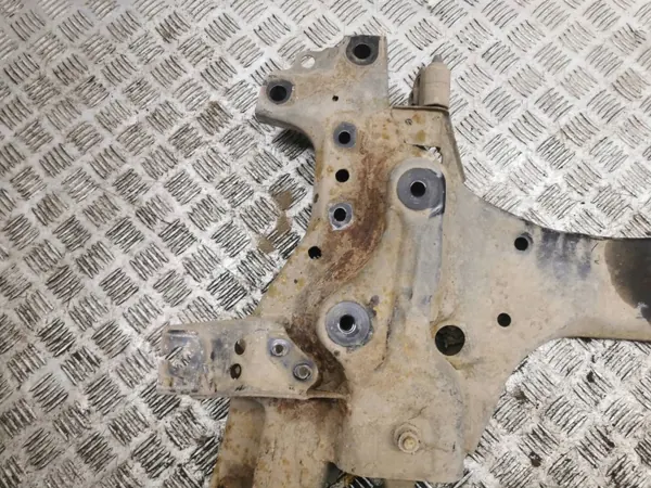 Honda CR-V 2013 Framhjulsram OEM AMD125447 image 7