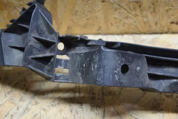 Support de phare avant droit VW Golf VI 5K0807572H image 9