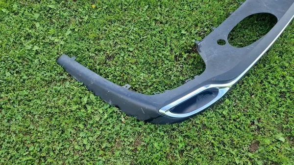 MERCEDES C KLASA W206 Spoiler de Parachoques Trasero A2068854800 image 3