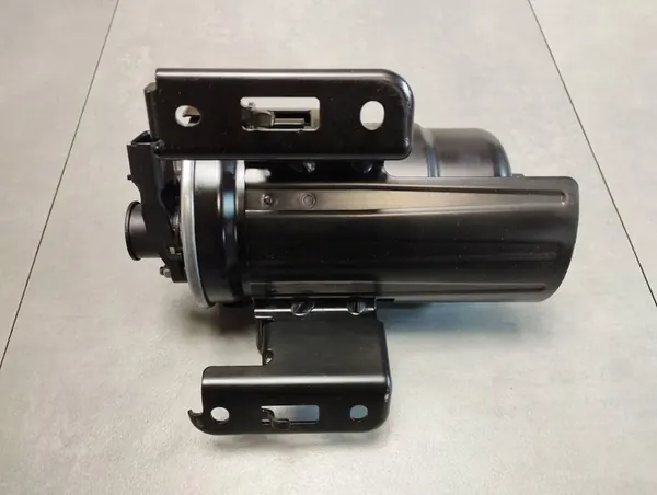 Volkswagen Amarok II 2023 Fuel Filter Housing MB3Q9B262AC image 3