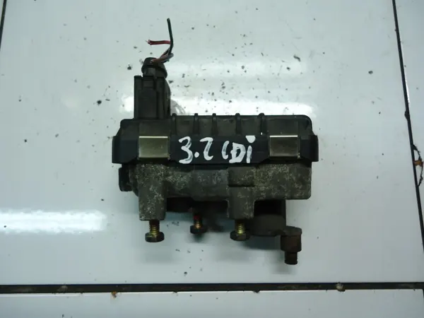 Actuateur Turbo Mercedes OEM 6NW008412 pour W211 3.2CDI image 2