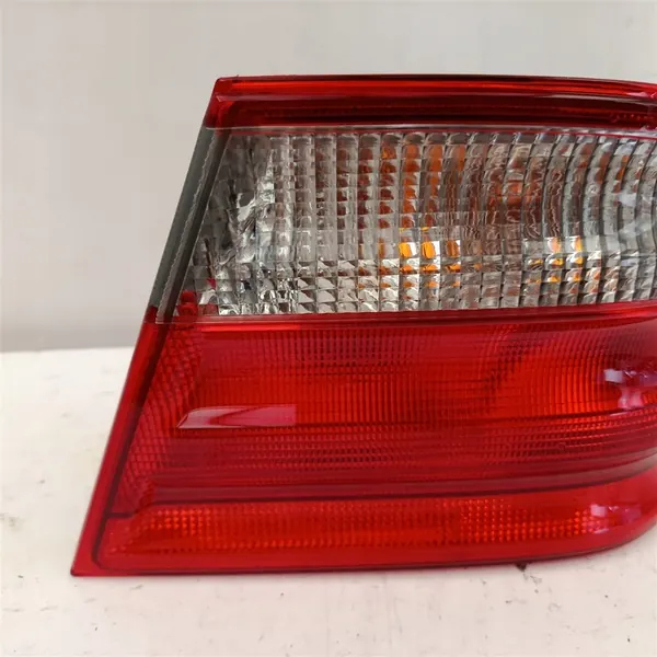 Rechter Achterlicht Mercedes E 210 W210 A2108203464 image 2
