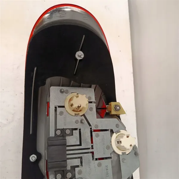 Rechter Achterlicht Mercedes E 210 W210 A2108203464 image 5