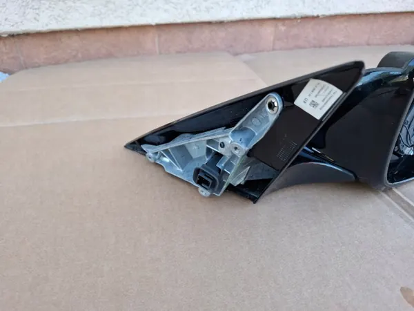 BMW 2 F44 5-Pin Sivusta - OEM Osa image 3