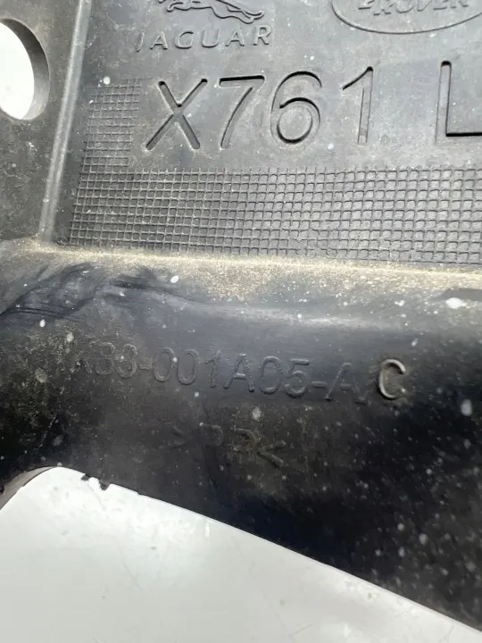 Jaguar F-Pace Kylarfästpanel OEM HK83001A05AC image 6