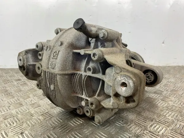 Jeep Bakaxel Differential OEM P68184737AB - Begagnad image 3